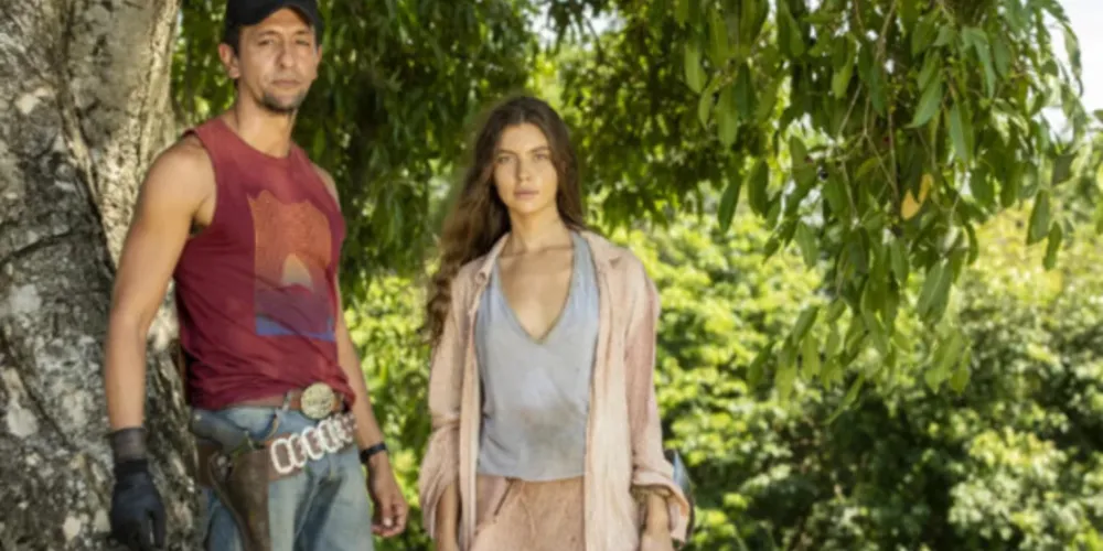 José Lucas (Irandhir Santos) e Juma (Alanis Guillen)