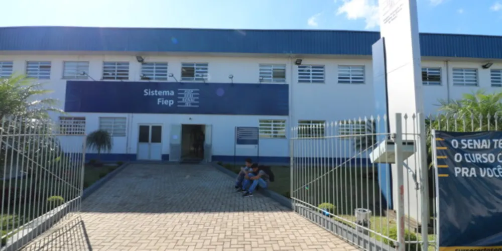 Unidade do Senai em Ponta Grossa oferta qualificação para o setor industrial na região. Matrículas estão abertas