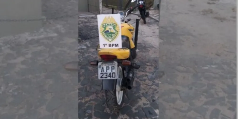 Após consulta as placas da moto durante abordagem policial, foi constatado que a moto se tratava de um veículo clonado