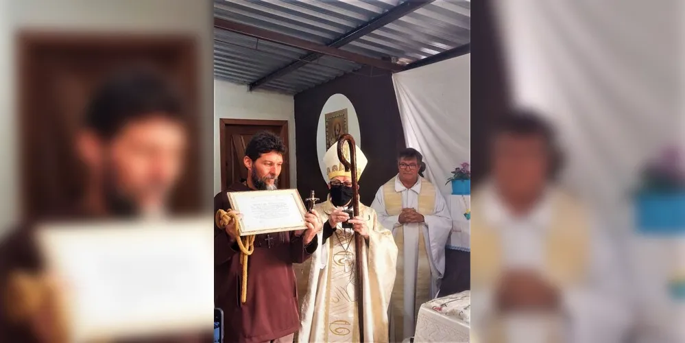 No último sábado (11), em uma celebração com o bispo Dom Sergio Arthur Braschi oficializou a passagem de fase do itinerário vocacional de 26 participantes, entre discípulos, aspirantes e vocacionados.