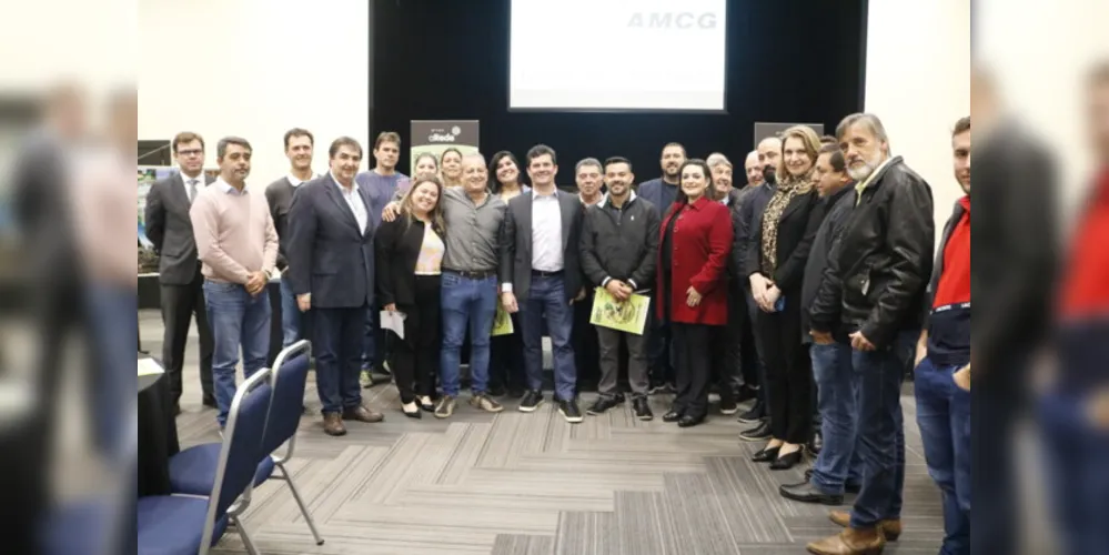 Lançamento da 13ª edição do livro-anuário aconteceu na manhã desta quarta-feira (29)