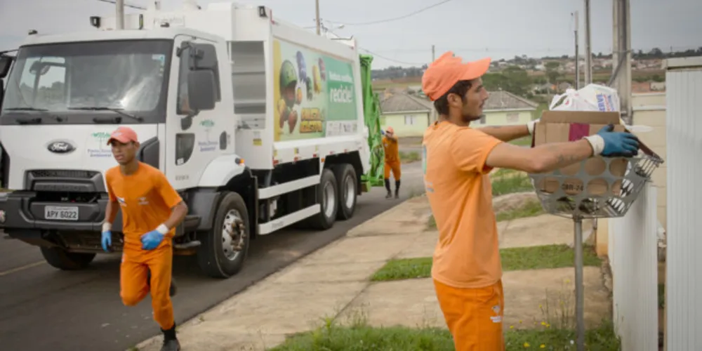 Dia do Gari: entenda o dia a dia destes profissionais