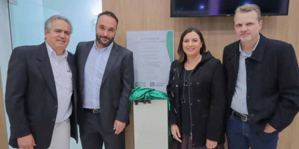 Dr. Matilvani Moreira (diretor regional da Unimed PG em Castro); Dr. Eduardo Bacila de Sousa (diretor-presidente da Unimed PG); Dra. Michele Cação Ribeiro (diretora de Mercado e Desenvolvimento da Unimed PG); e Dr. Anderson Ghirotti Brega (diretor Financeiro da Unimed PG).