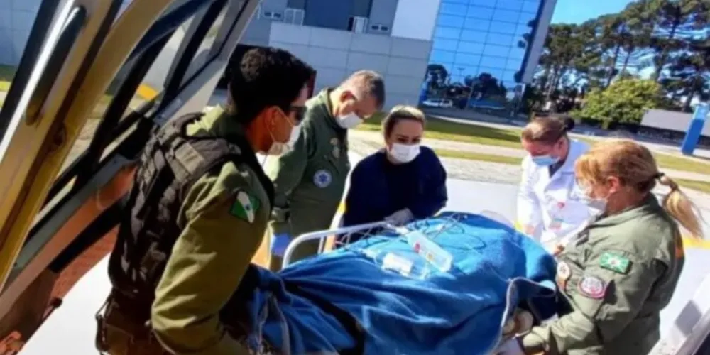 o helicóptero precisou ser acionado devido aos ferimentos.