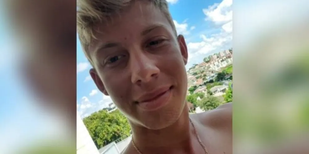 Motorista se envolveu em uma colisão frontal na noite de domingo (10)