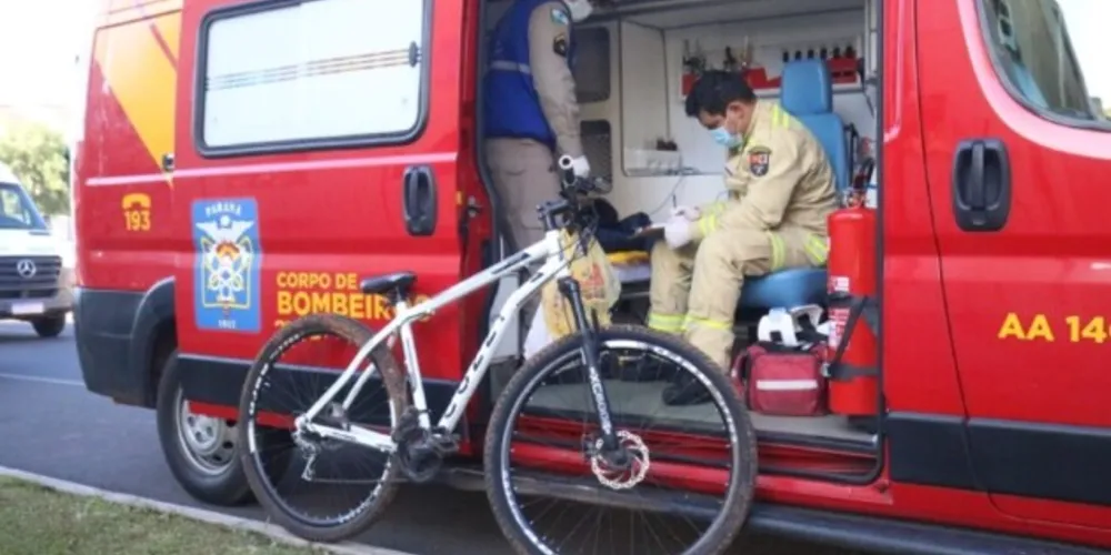 Ciclista foi encaminhada para a UPA Santana.