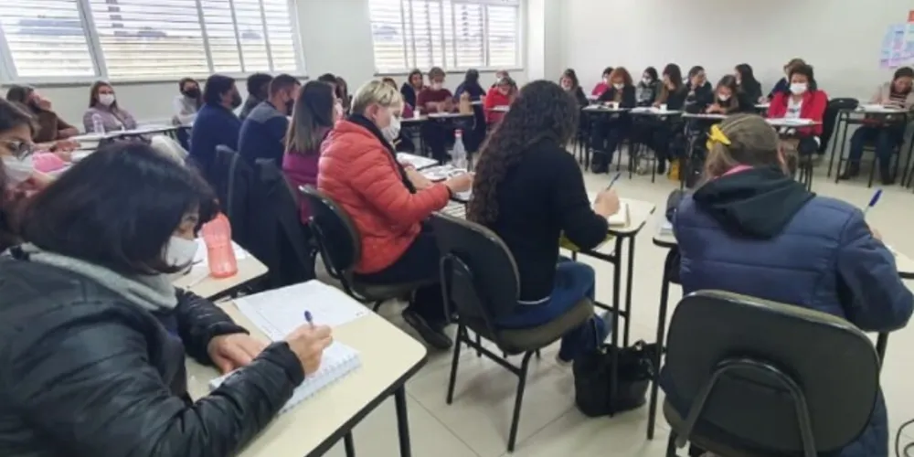 Encontro reúne diretores e diretoras das duas cidades.