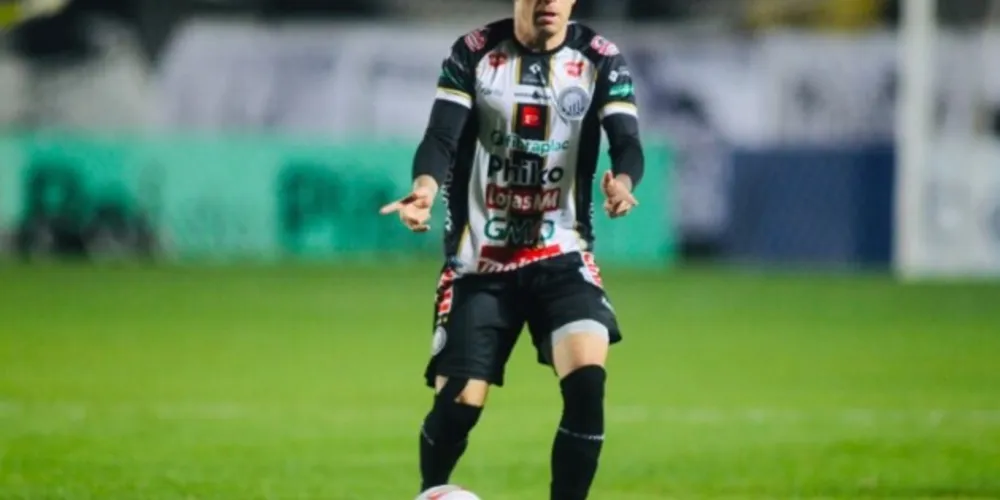 Atacante Silvinho marcou gol nos dois últimos jogos e deve ser confirmado entre os titulares novamente.