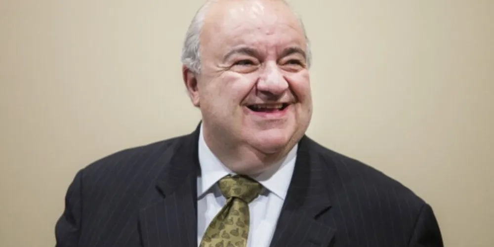 Rafael Greca aceitou o convite de Gilberto Kassab para se filiar ao PSD.