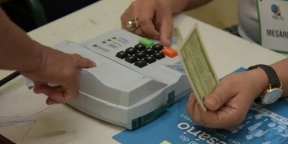 Lei estadual isenta a taxa de inscrição em concursos públicos do Paraná.