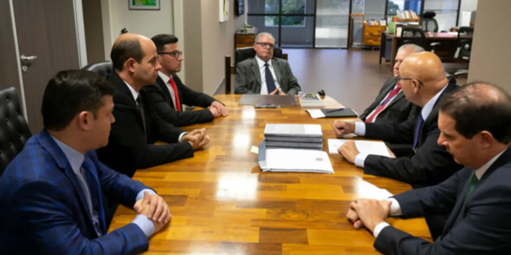Os deputados que integram a Frente Parlamentar sobre o Pedágio se reuniram com o TCU em maio deste ano.