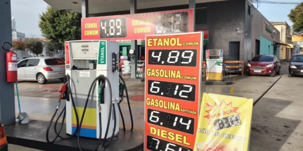 Preço da gasolina na cidade está variando entre R$ 5,99 e R$ 6,39