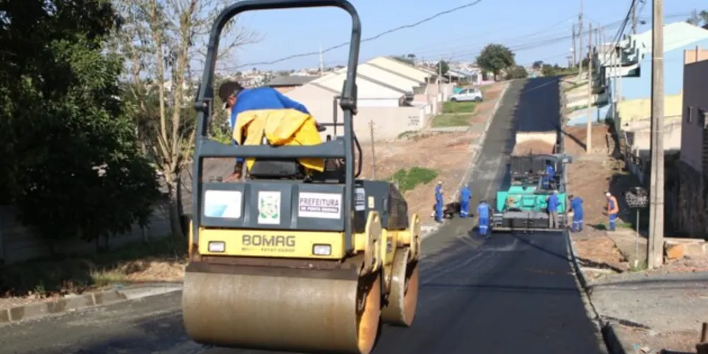Serão entregues mais dois trechos de ruas pavimentadas, com investimentos vindos da Prefeitura e também de moradores