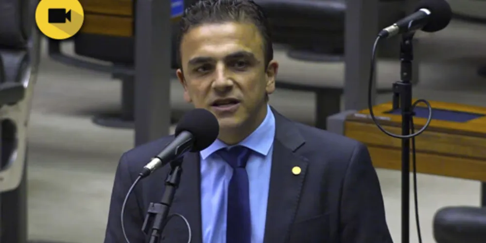 O parlamentar demonstrou preocupação com a gestão da pasta pela demora no atendimento à população