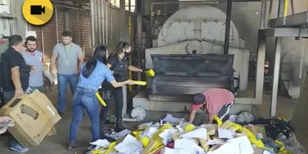 Incineração aconteceu nesta quinta-feira