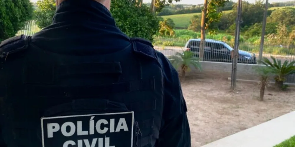 Agentes de Ponta Grossa prenderam um homem de 25 anos.