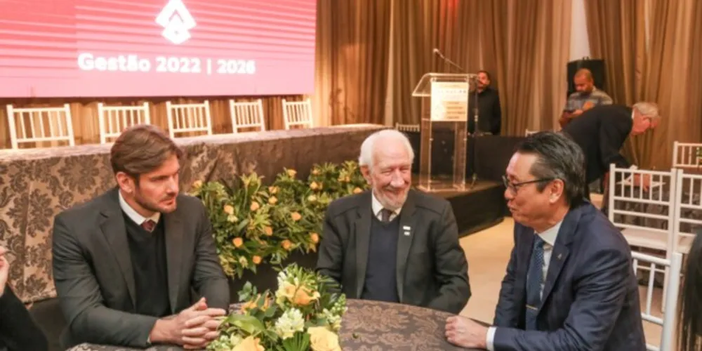 Carlos Ribas Tavarnaro é vice-presidente