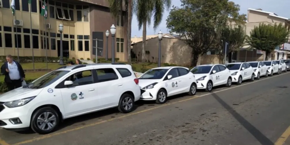 Carros foram comprados por meio de uma ação conjunta entre prefeito e vereadores