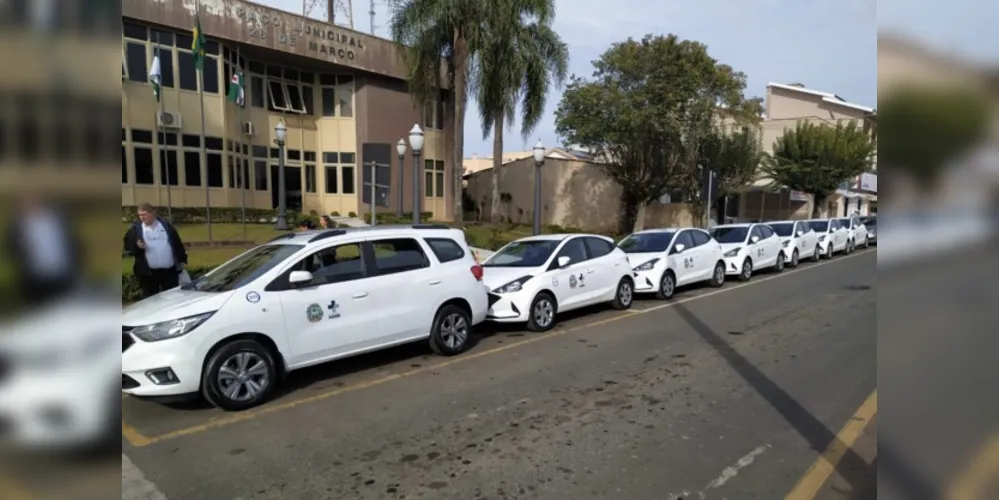 Carros foram comprados por meio de uma ação conjunta entre prefeito e vereadores