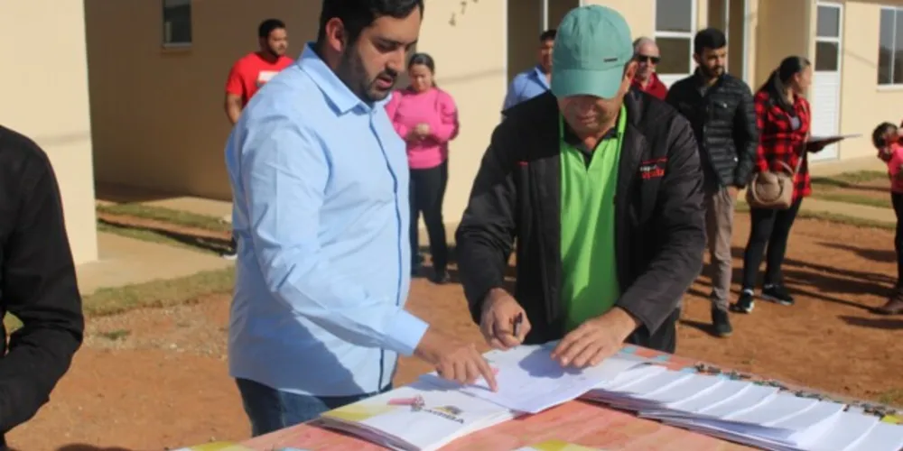 Moradias garantem apoio para diversas famílias do município. Prefeito Lucas Machado participou da solenidade