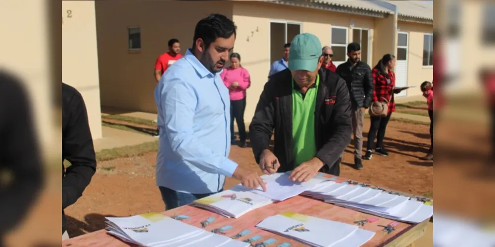 Moradias garantem apoio para diversas famílias do município. Prefeito Lucas Machado participou da solenidade