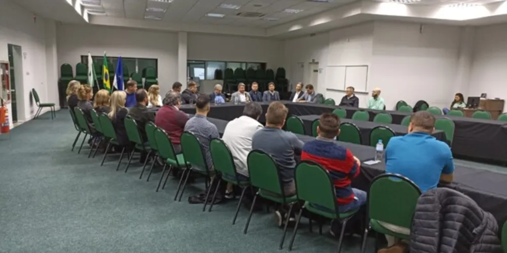 Representantes da Ligga Telecom falaram sobre a implementação do 5G em Ponta Grossa.