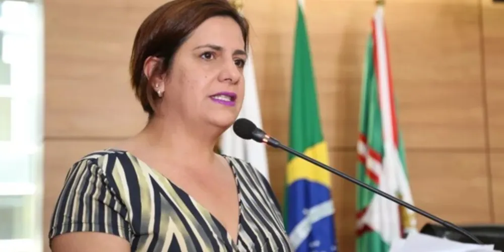 Fabiane Rosa: ex-vereadora é acusada de ficar com parte dos salários de assessores