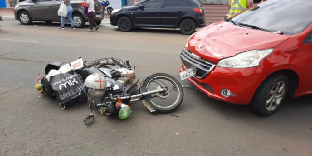 Acidente mobilizou equipes do Corpo de Bombeiros no bairro Neves