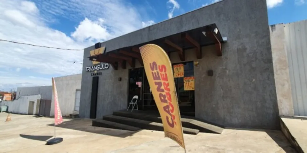 São duas lojas em Ponta Grossa.