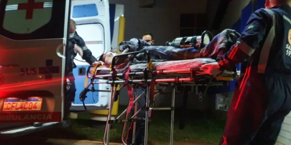 Ele foi socorrido pelo Samu e encaminhado ao Hospital Universitário, em Ponta Grossa.