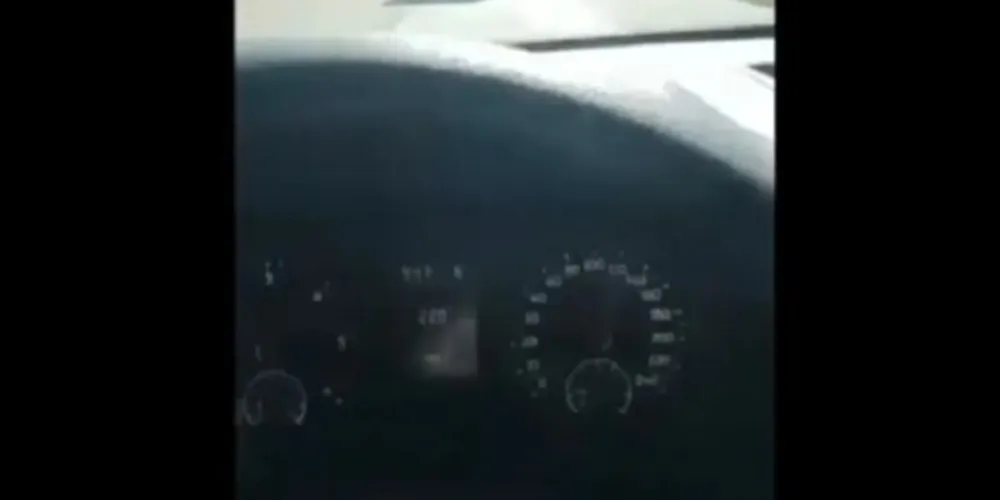 vídeo, que já viralizou nas redes sociais, mostra o ônibus envolvido no trágico acidente