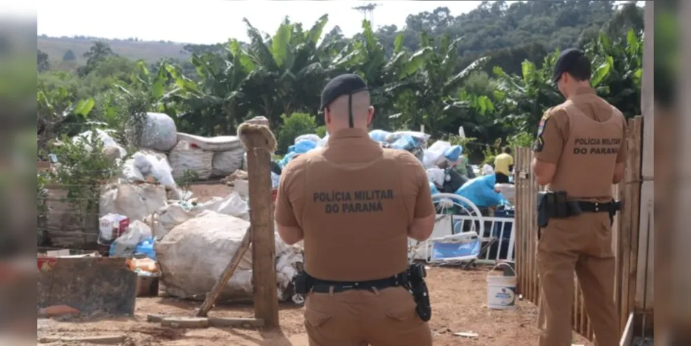 Feto foi encontrado pela proprietária de uma empresa de recicláveis quando fazia a separação de materiais