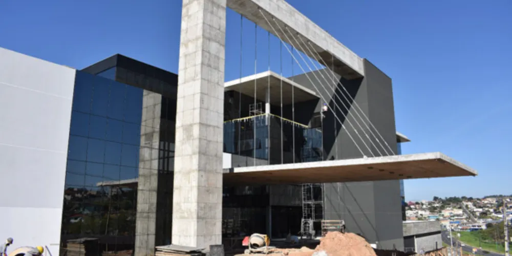 Fotos de abril mostram os avanços das obras no novo prédio