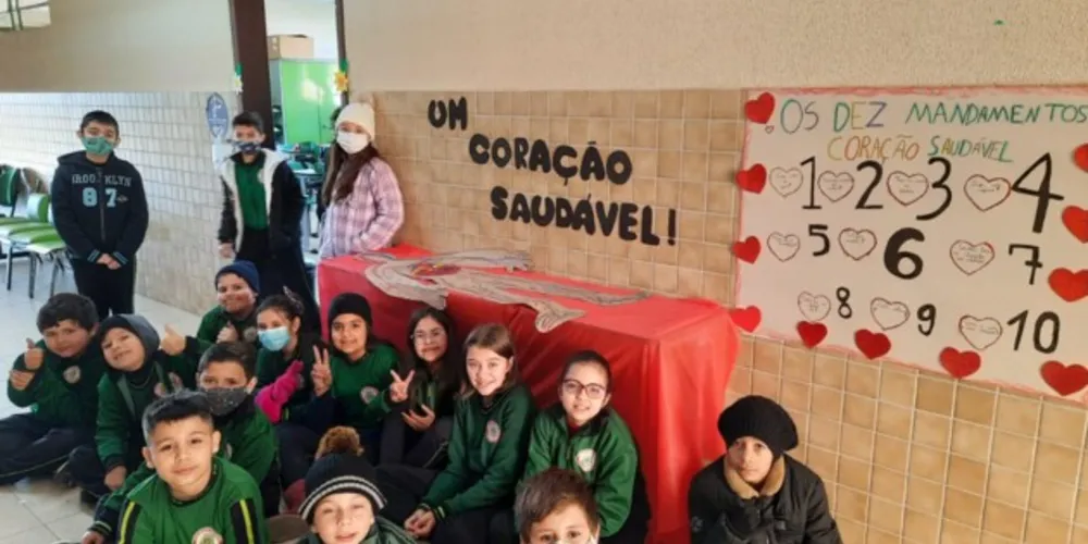 Registros mostram as diversas dinâmicas aplicadas em sala acerca do assunto