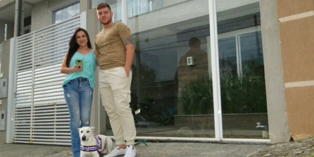 Marcella, de 25 anos, revolucionou sua trajetória profissional quando começou a trabalhar pela internet