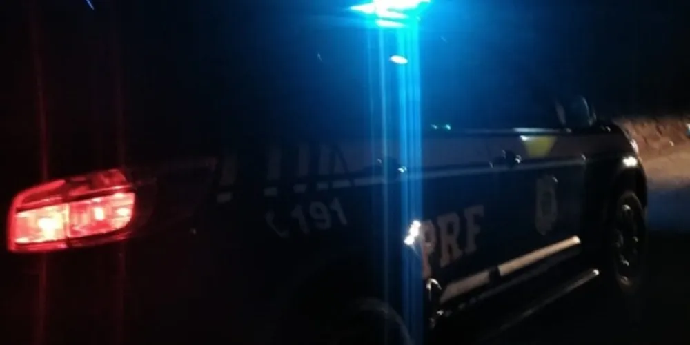 Acidente ocorreu na madrugada deste domingo