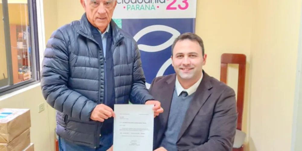 Felipe Passos esteve em Curitiba com o deputado federal Rubens Bueno para concretizar o repasse de verba para a Santa Casa.