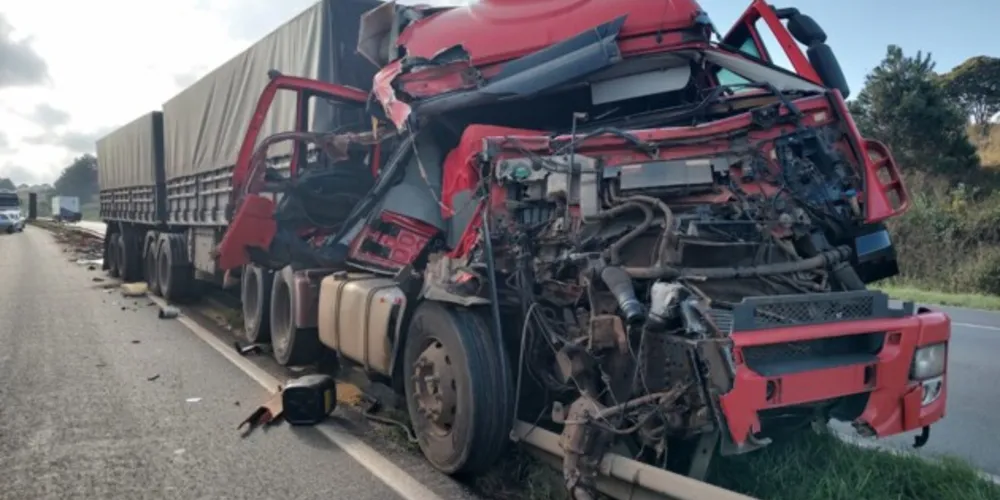Batida ocorreu na tarde desta segunda-feira (20), em Ponta Grossa