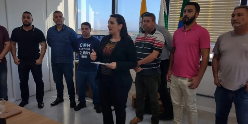 Prefeita Elisangela Pedroso realizou uma coletiva de imprensa na tarde desta quinta-feira (23) para detalhar o projeto