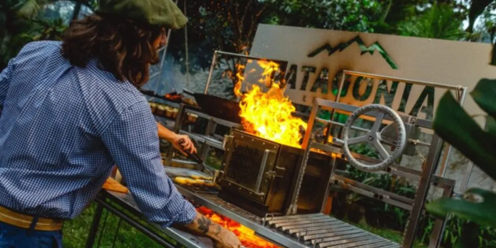 Os ingressos estão à venda no site www.circuitopatagonia.com.br, a partir de R$ 60, que dão direito a um exclusivo copo pint de vidro e um chope de boas-vindas.