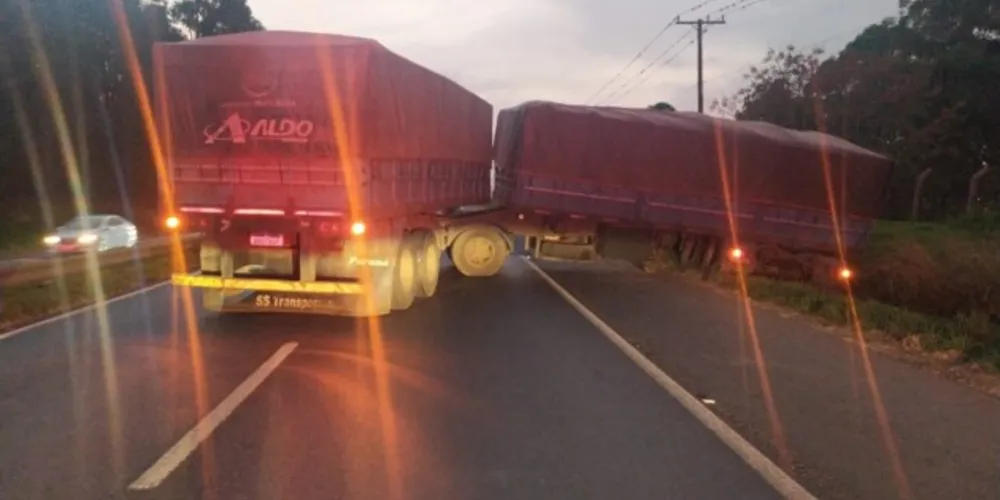 Lentidão no trânsito inicia na entrada de Ponta Grossa, próximo ao viaduto Vendrami