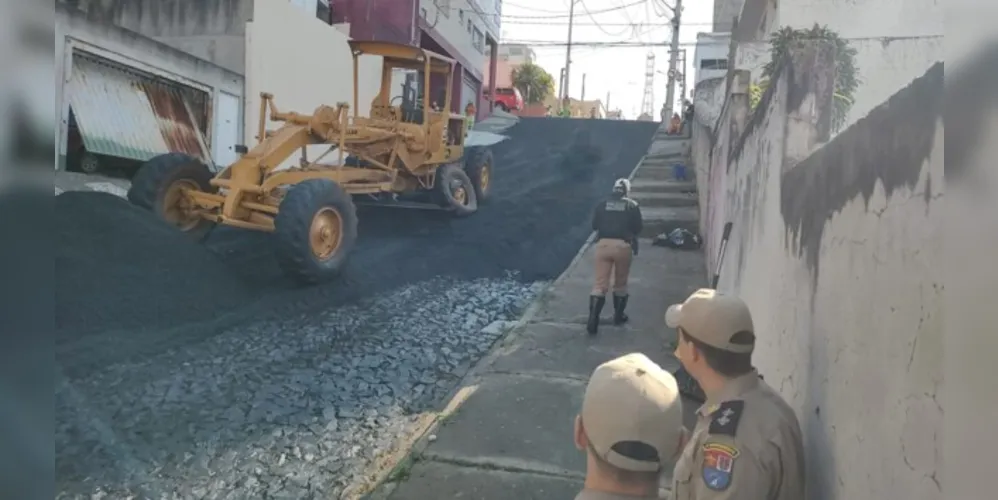 Vítima de 56 anos trabalhava nas obras da rua Engenheiro Schamber e morreu na hora