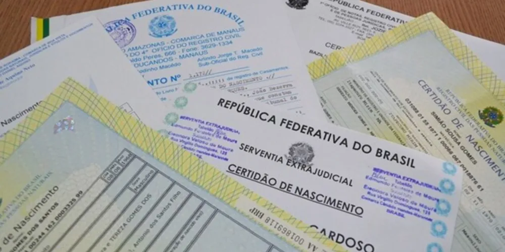 Além da alteração entre os 18 e 19 anos, a Lei de Registros Públicos também permitia a alteração no caso de pessoas transgêneros e transexuais