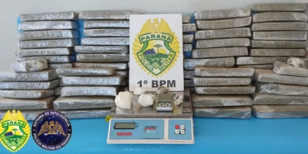 Uma motocicleta furtada também foi recolhida pelas autoridades nesta terça-feira (17)