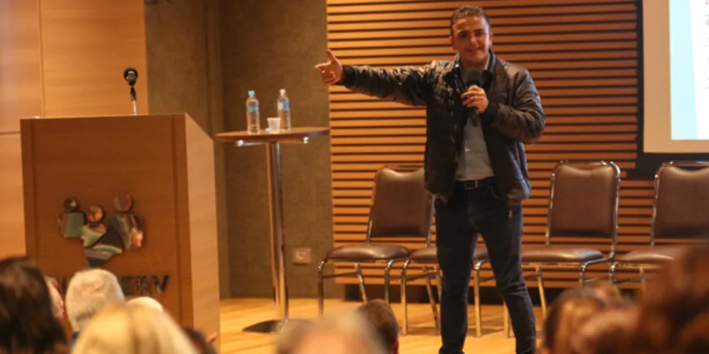 Durante as reuniões o parlamentar fala sobre o trabalho em Brasília, as votações importantes e as ações nas comissões