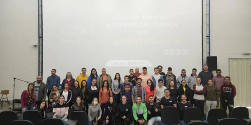 Evento realizado pela Cavali Pró Eventos trouxe Cláudia  Schneck, que preparou  50 novos árbitros em três dias de curso.