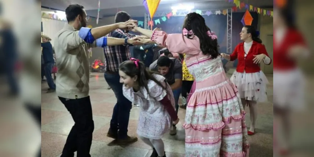 A quadrilha é atração tradicional e garantia de alegria