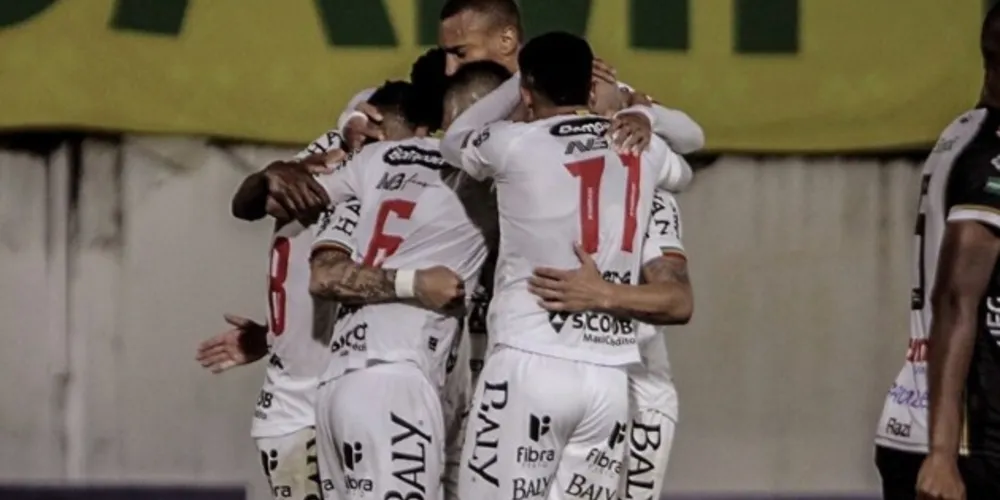 Gols do Brusque foram anotados por  Wagner Balotelli e Wallace Reis