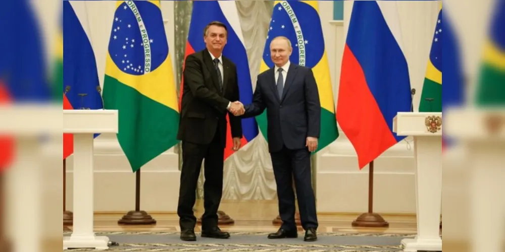 Jair Bolsonaro e Vladimir Putin conversaram por telefone e reforçaram o compromisso