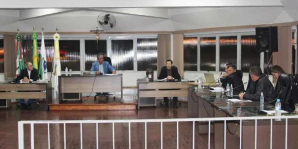 Documentos estiveram no plenário na segunda-feira (6), e ainda precisam passar por mais uma discussão